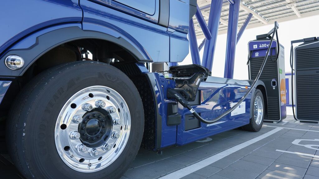 Germany awards Vinci heavy-vehicle charging contract amid CO₂ tolling shift