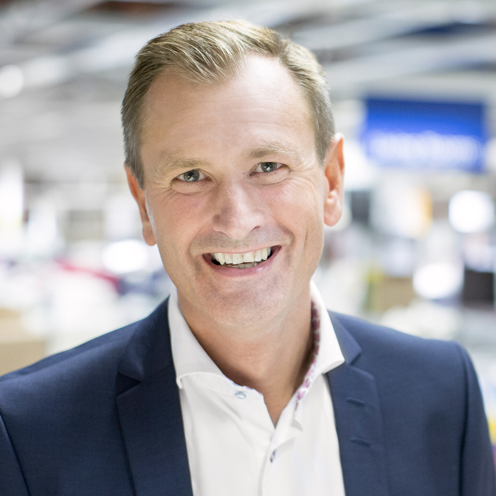 Stefan SJÖSTRAND
