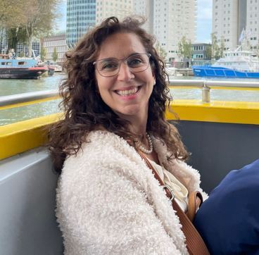 Lynne Mecca, PVH (Tommy Hilfiger/Calvin Klein)