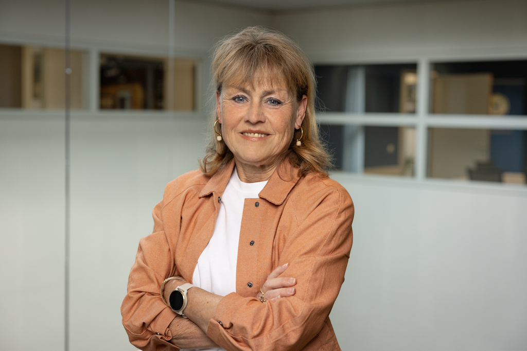 Lilly Burggraaf, VectorY