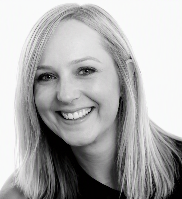 Suzanne MacPherson, Atos