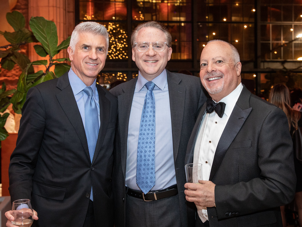 Network with peer image