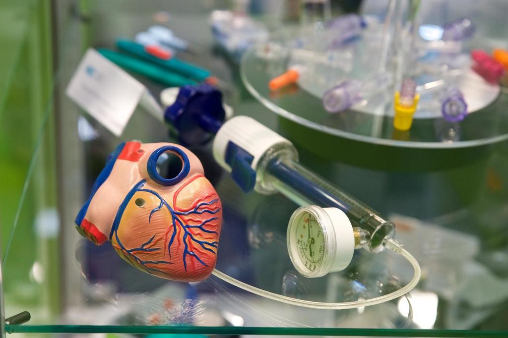Thoughts from the Experts: Challenges and Opportunities for the Medical Device Manufacturing Sector