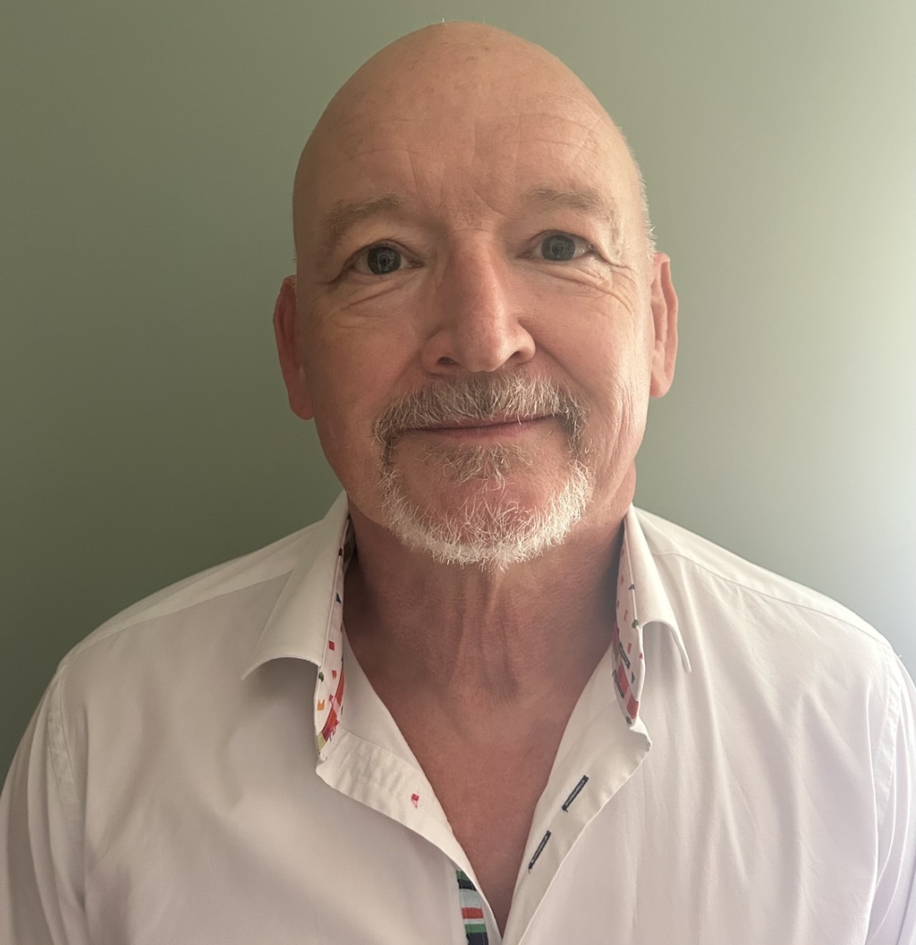 Martin Irisarri, Vlachos UK