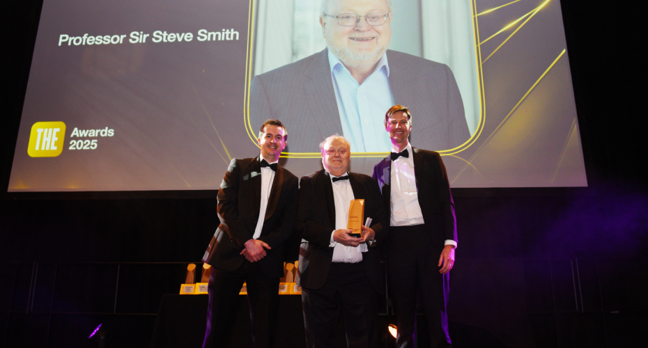 Sir Steve Smith honoured with lifetime achievement award