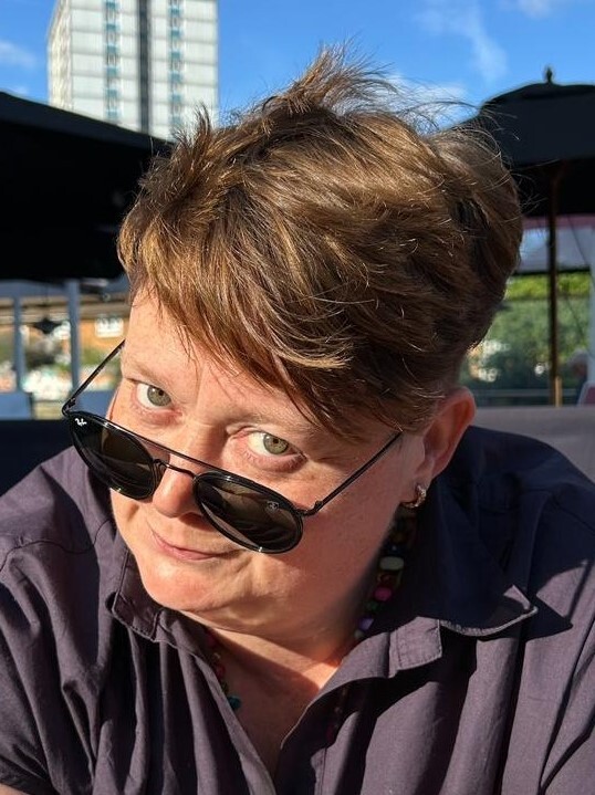 Dinet Luchies, The Right Solutionist