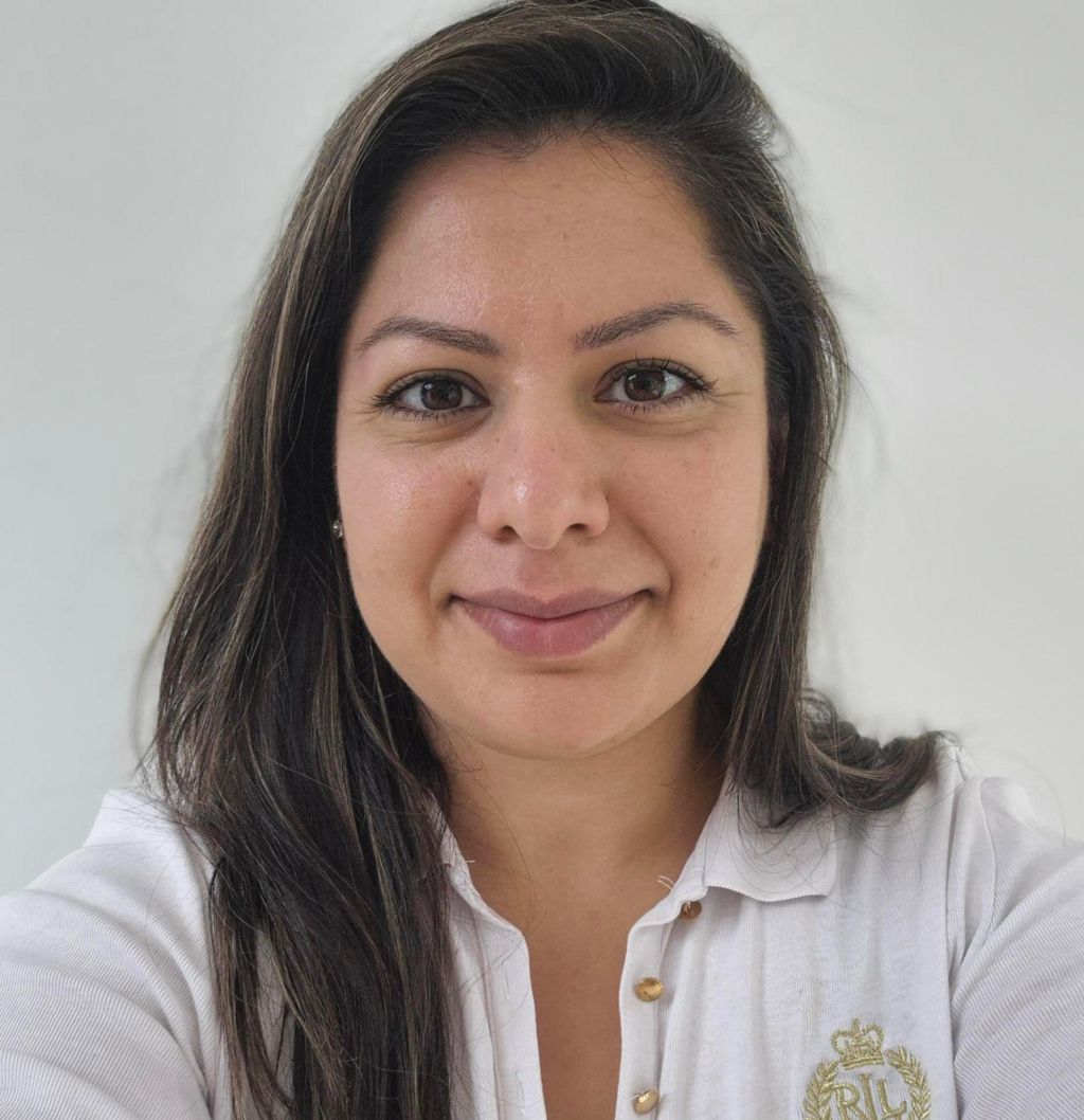 Mini Biswas, Cisilion