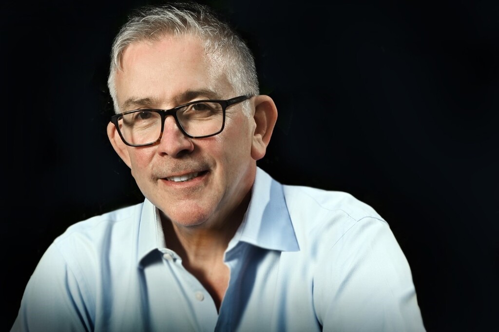 Mark Casey, Dais Comms