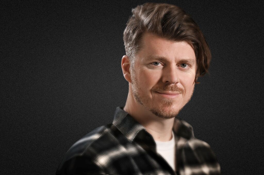 Chris Gibbs, Vol4Comms