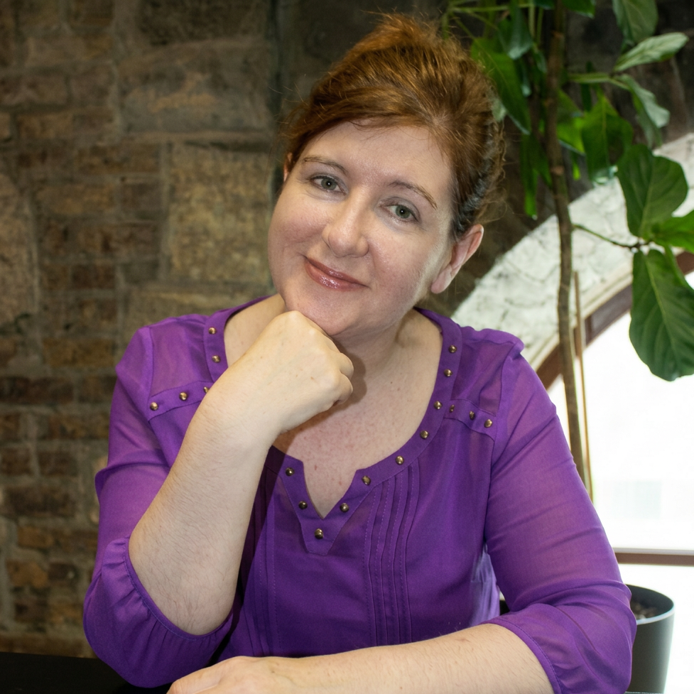 Maev Martin, Checkout Magazine