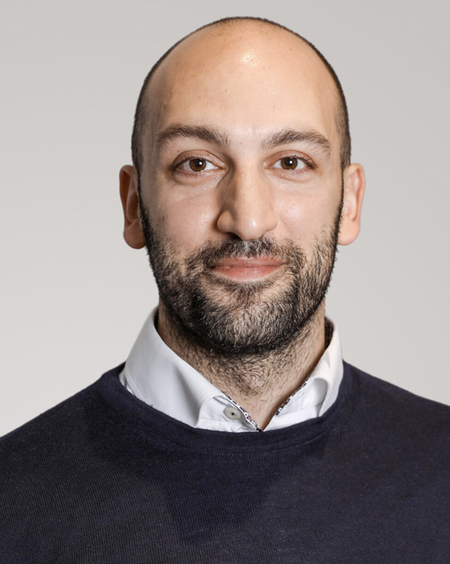 Arash Raisse, Alder