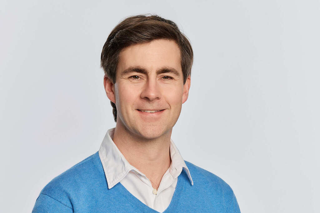 Jonathan Hewitson, Atomico
