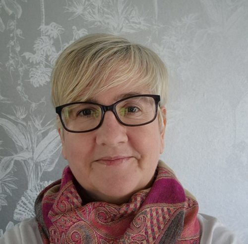 Krissy Simmons, Acas