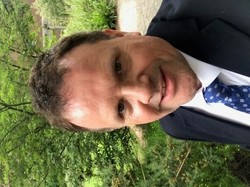 Dr Derek Connolly