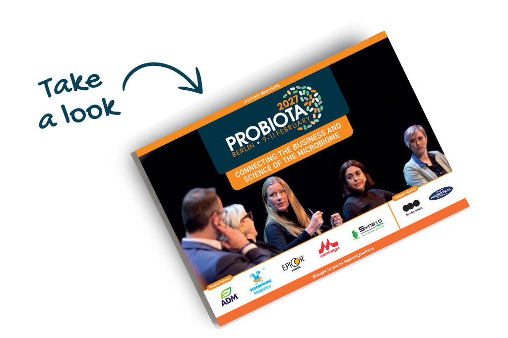 PB27-DelBrochure-mockup