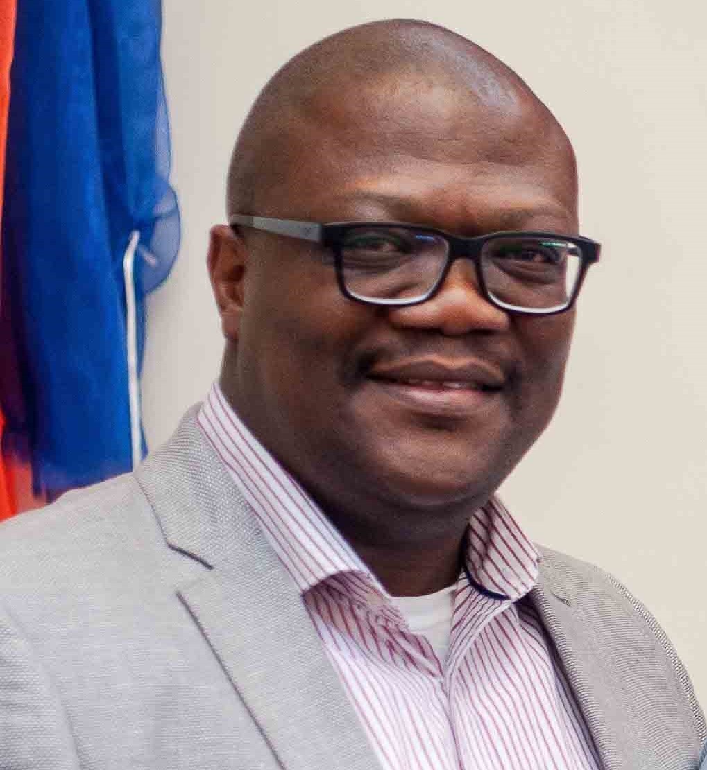 Dr Ebenezer Amusa