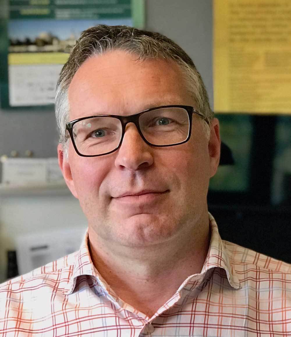 Dr Bertie Müller