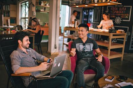 3 reasons knowledge workers need to consider opening the door to collaborative workspaces