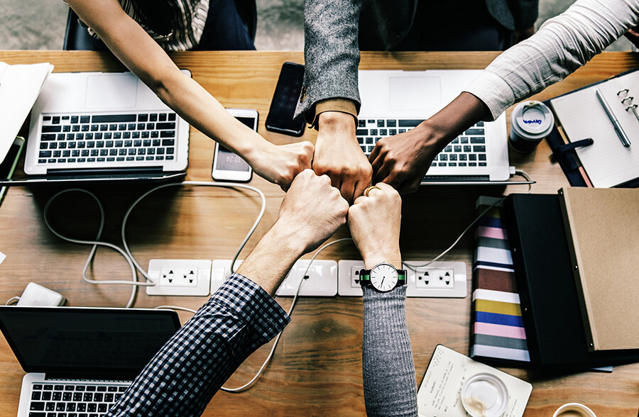 Collaboration and the generation dilemma