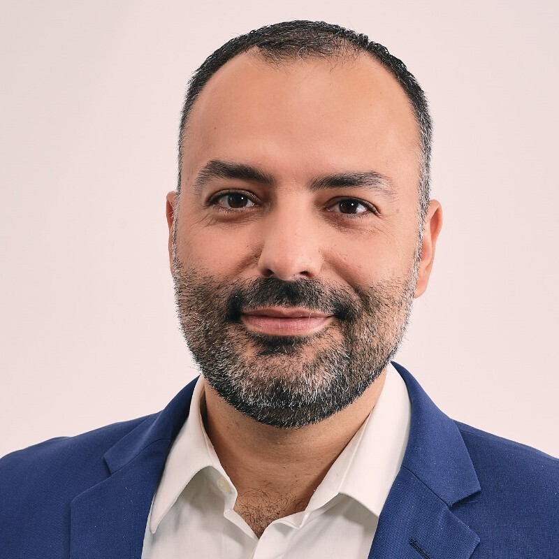 Vasileios Kourakis, L'Oreal