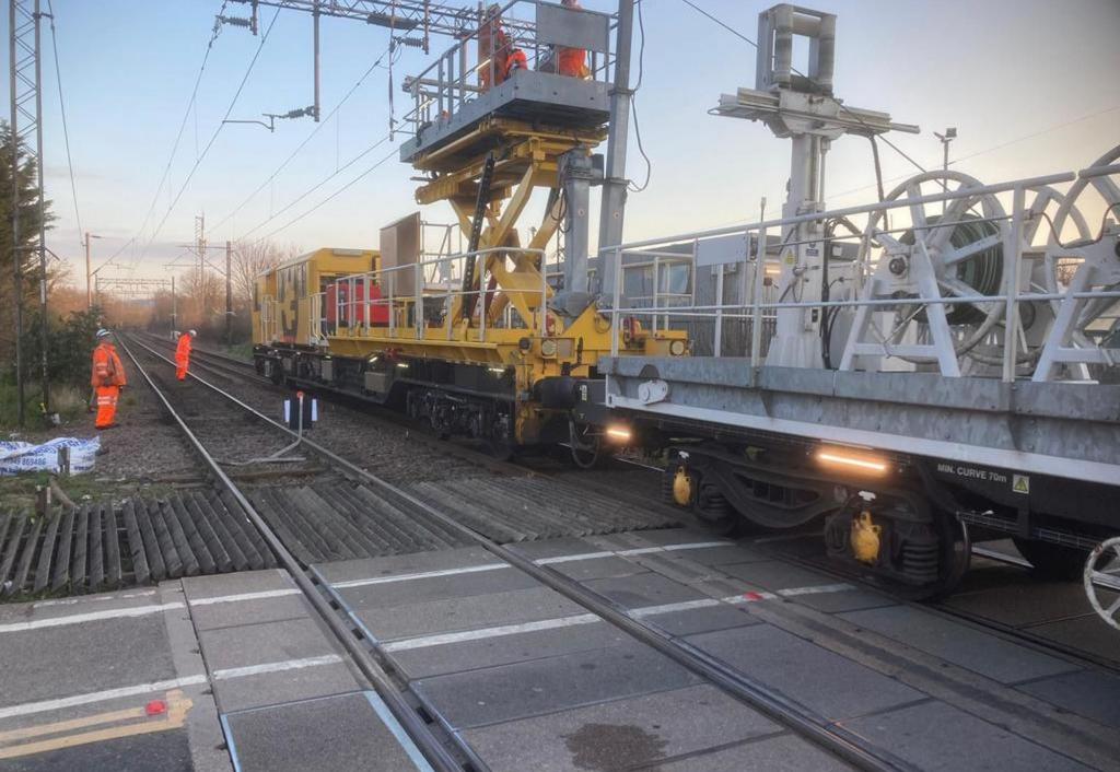 Work on overhead wiring to improve reliability in South East