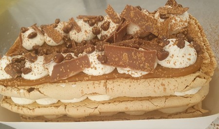 Asda Extra Special Salted Honey & Caramel Meringue Stack, Country Style Foods