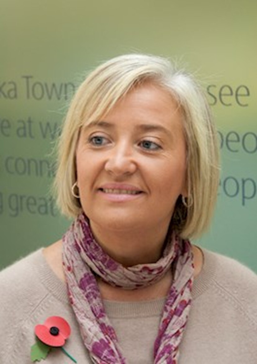 Paula Lindores, Skanska