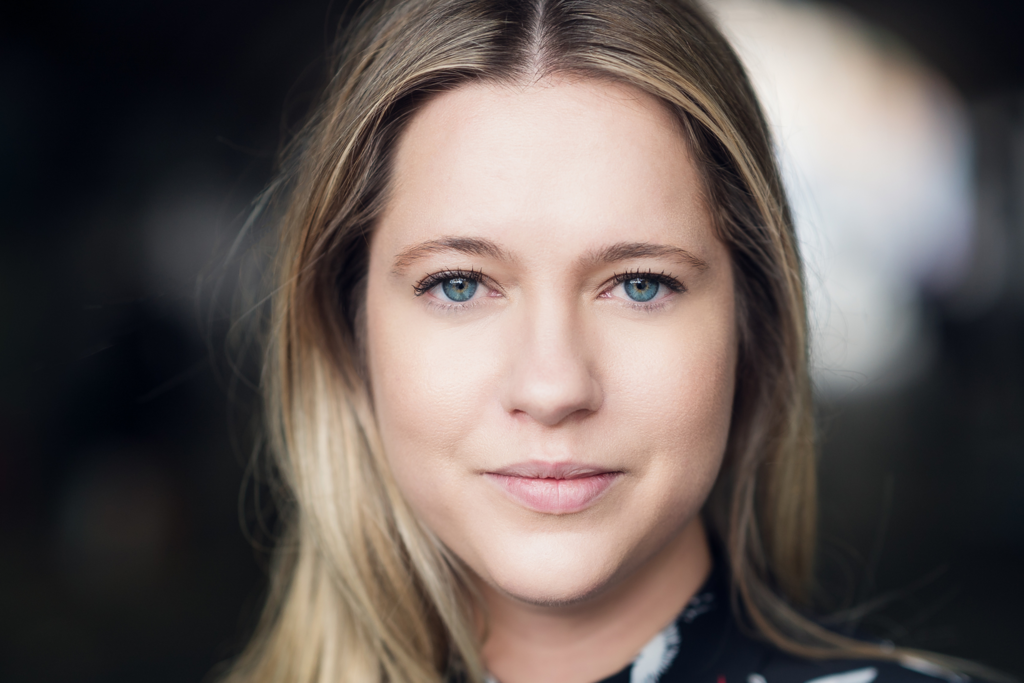 Savannah De Savary, Build-ID