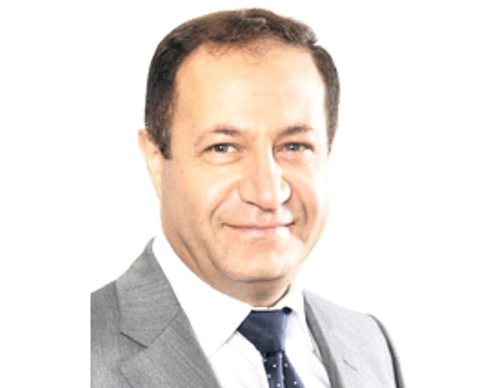 Sas Majlessi, Pell Frischman