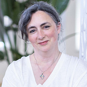 Liz Davidson, QRoutes