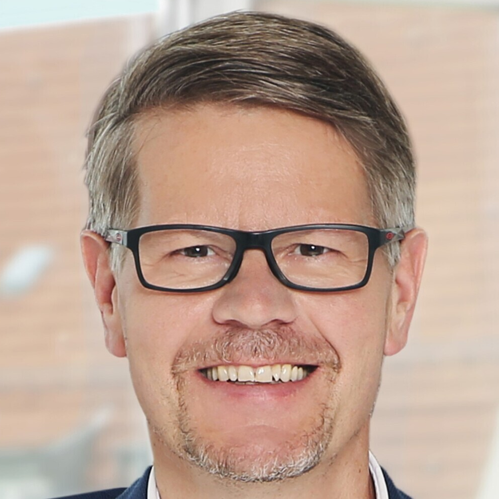 Raimund Paetzmann, Voice of the Occupier (Former Amazon & Zalando)