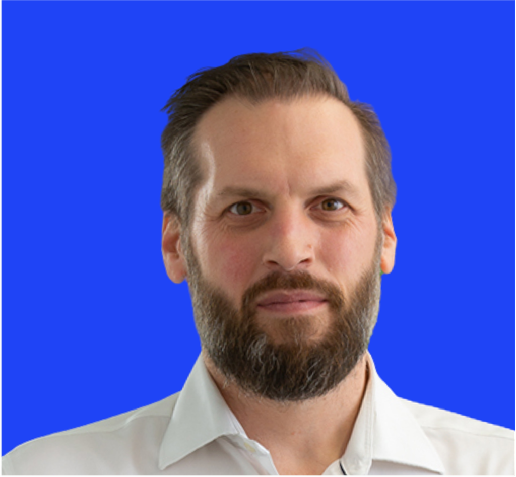 Jonathan Oram, Pagabo