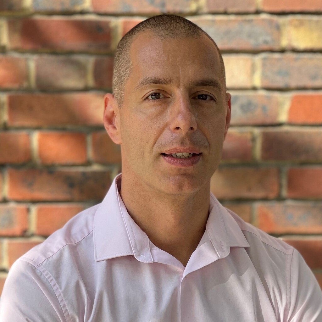 Alex Nikolc, A Squared Studio