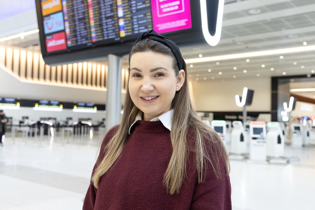 Linda McGuigan, Manchester Airport