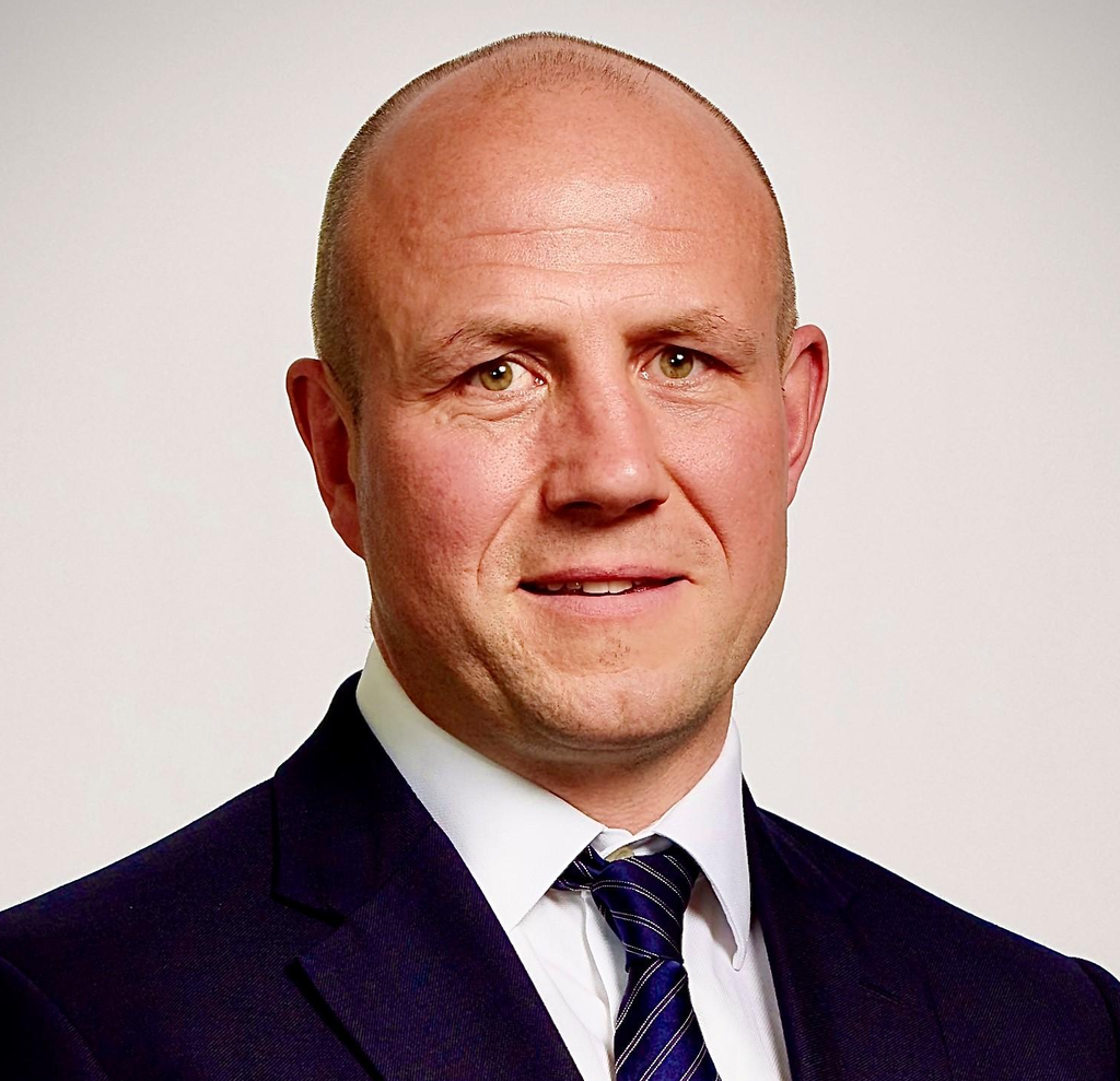 Neil Meikle, Legal & General