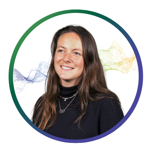 Phoebe Currie, Earthed