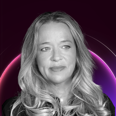 Claire Arksey, Alo Yoga