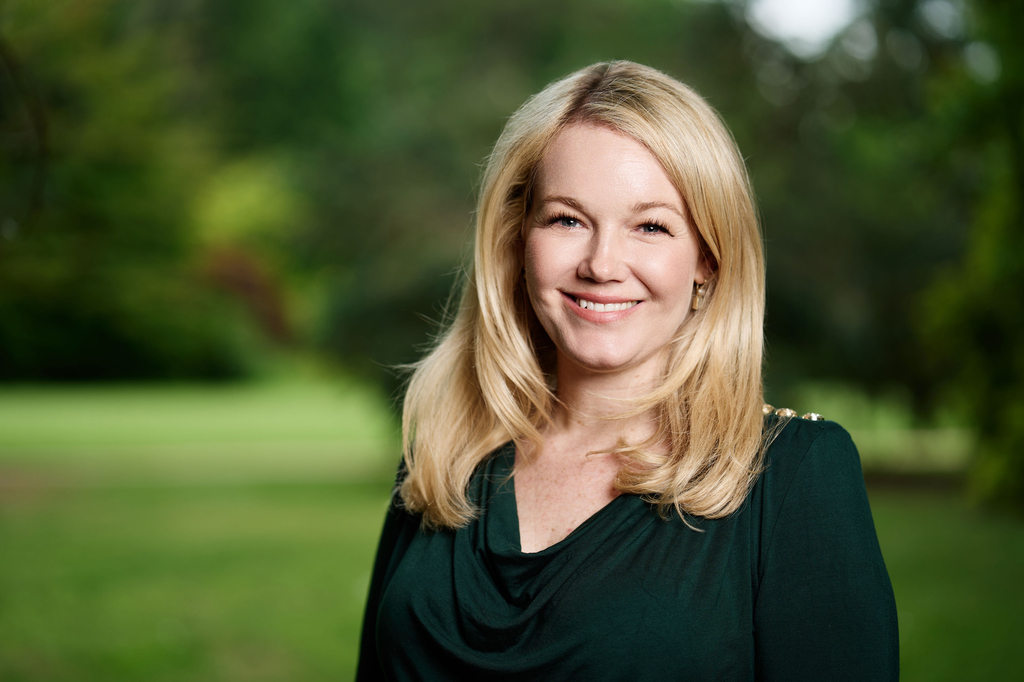 Elizabeth Hardwick-Smith, Pick Everard