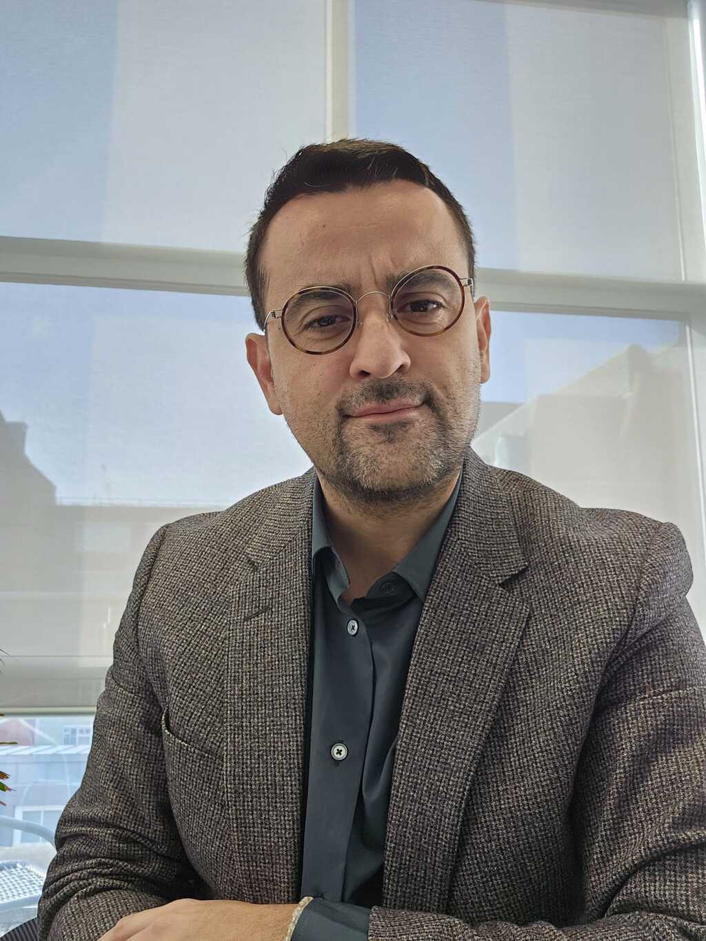 Bruno Almeida Santos, Far East Consortium