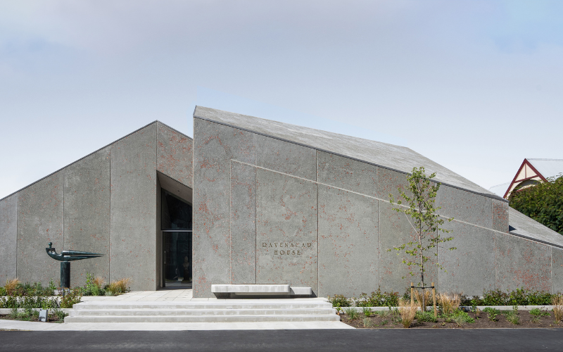 Ravenscar House by Patterson Associates