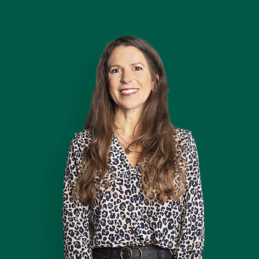 Kelly Dowsen, FIS Group