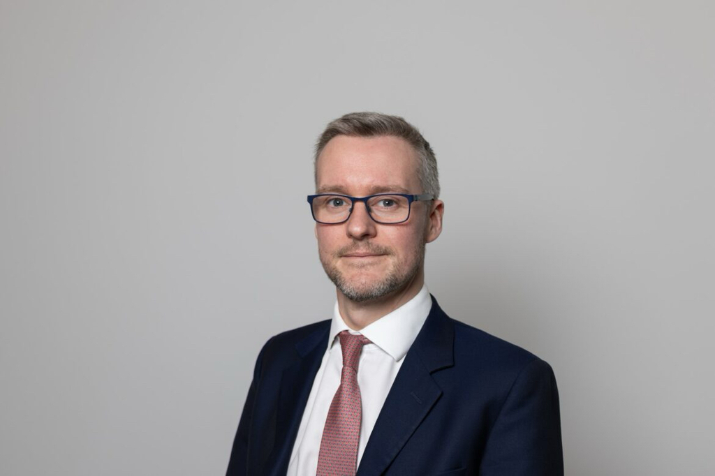 Bart White, Santander Bank