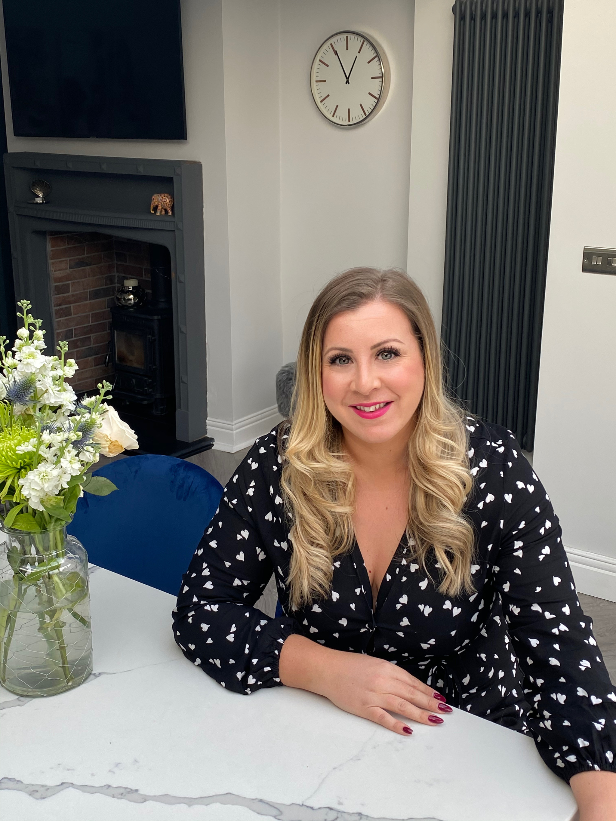 Laura Weaving, Perform Platform