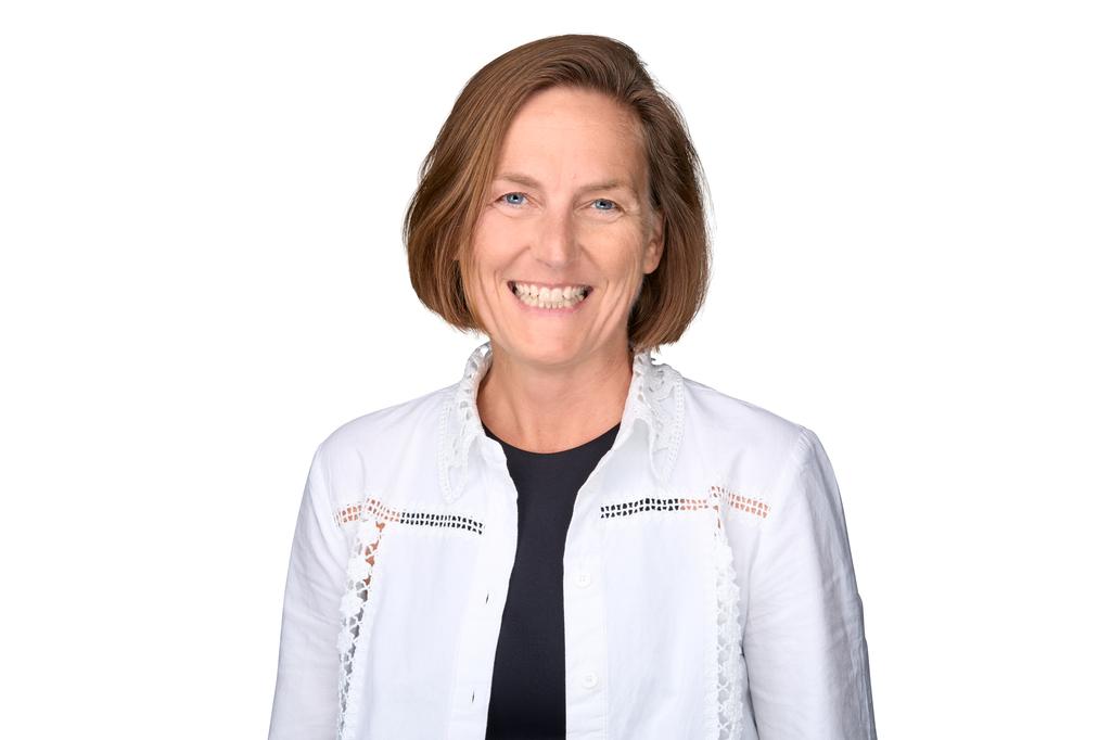Jo Davis, Avison Young