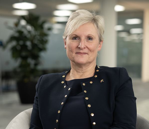 Vanessa Sallows, Legal & General