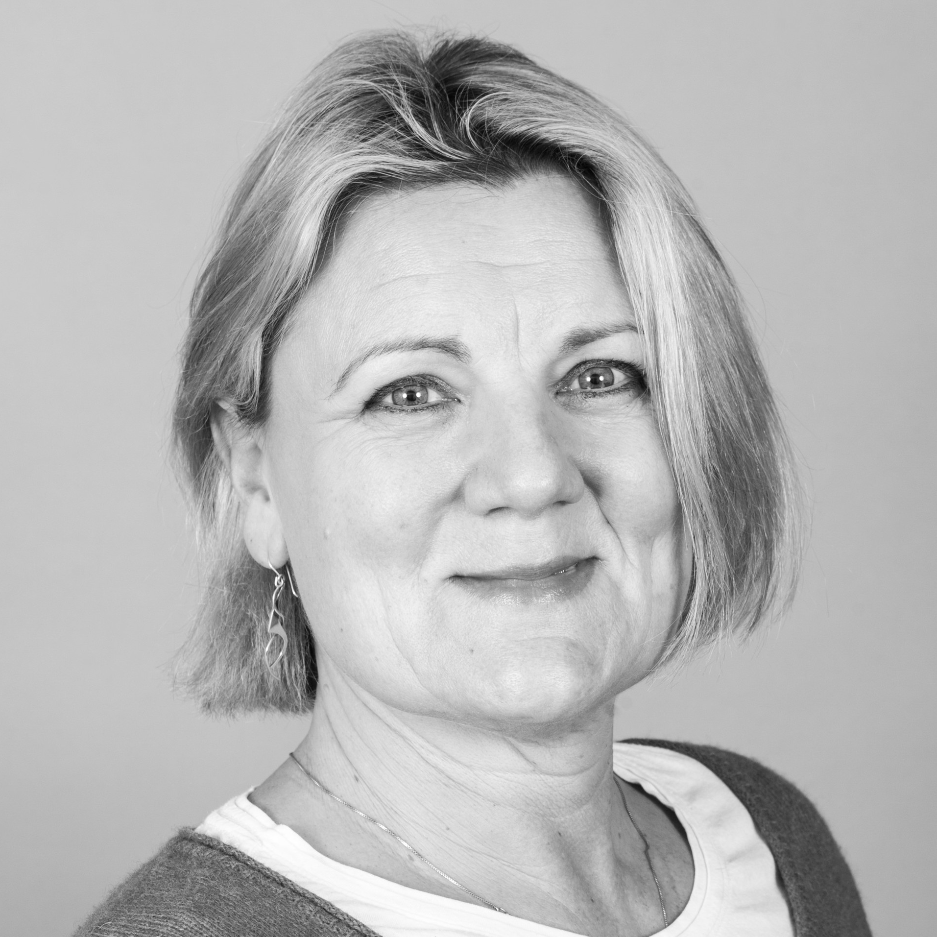 Lesley Carline