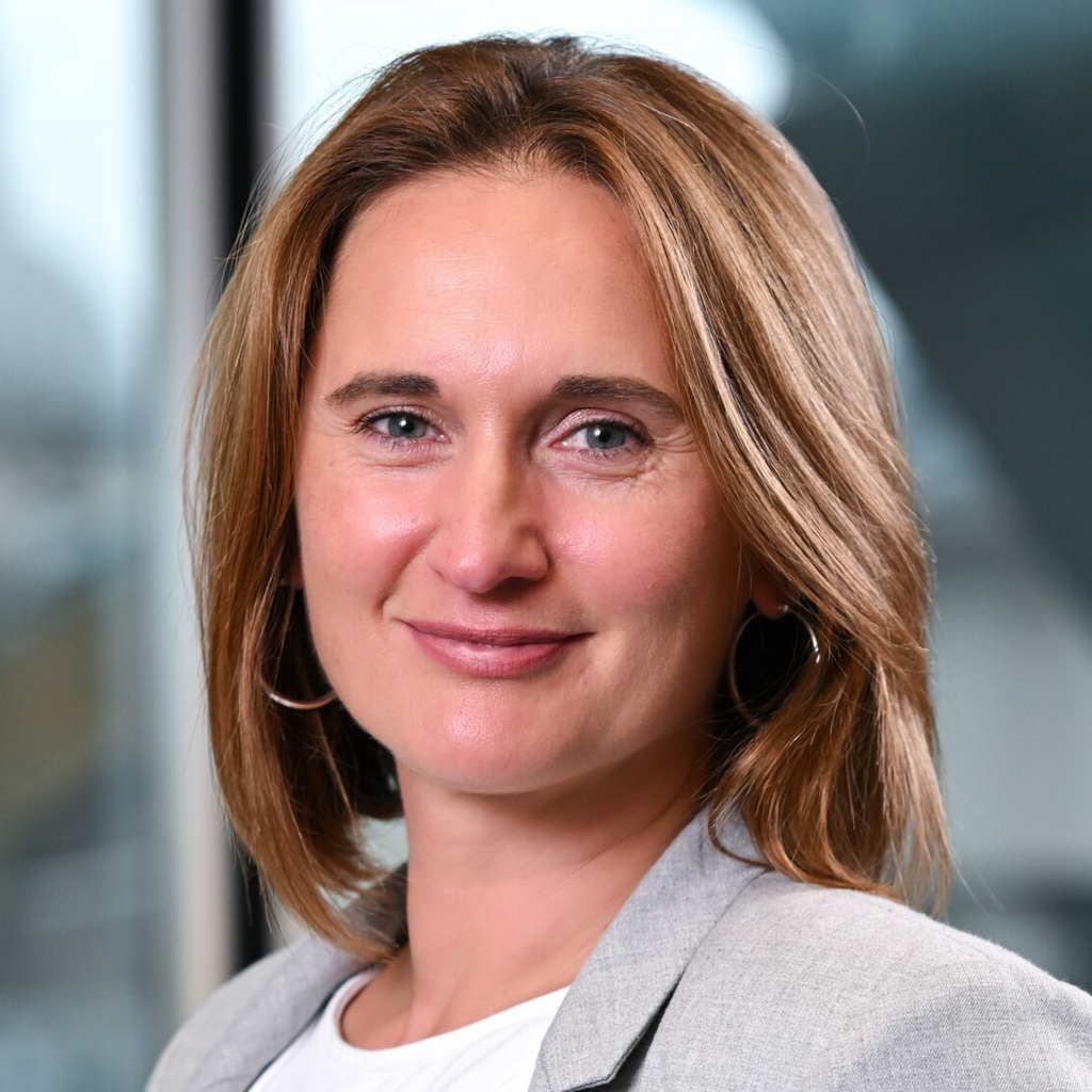 Louise Davey, IGG