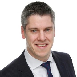 Stephen Hogg, Enra
