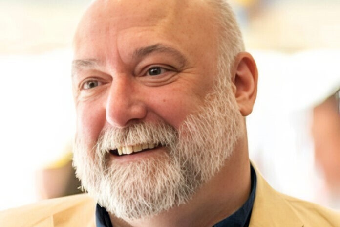 Julian Matthews, Target Group