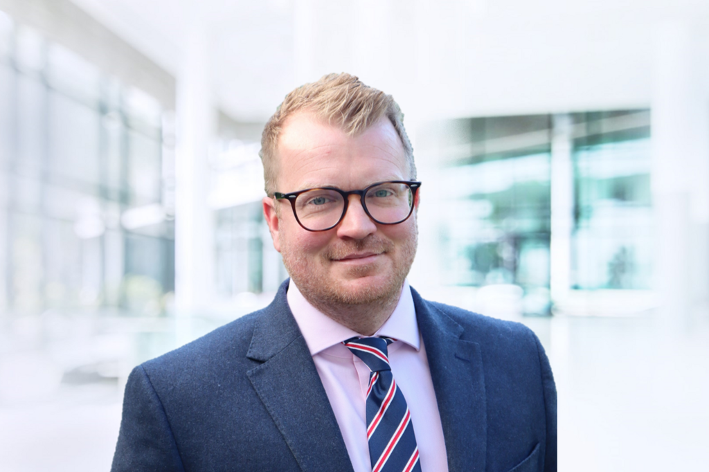 Matt Cook, Aon